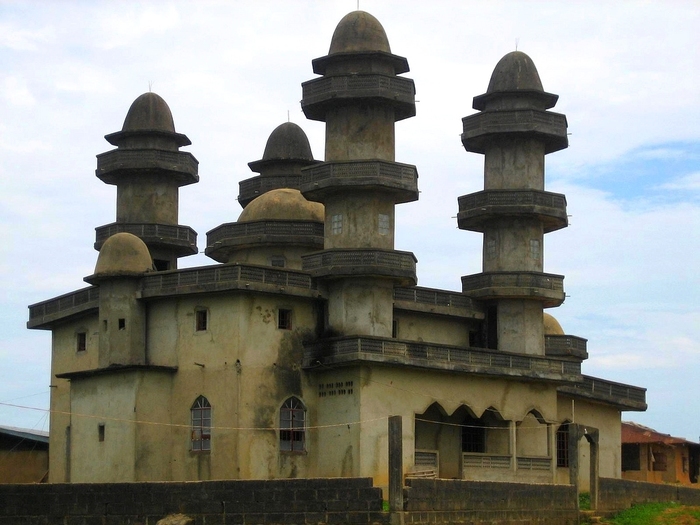 Mosque in Salaye - Liberia - Islamic Architecture Around the World