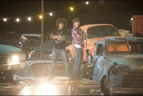 MV5BMTI3NjczMTUxNV5BMl5BanBnXkFtZTcwNTE1Mzg5MQ@@._V1._SX485_SY325_ - Vedete Americane