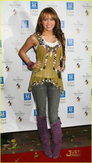 mileycyrushopebenefitcohj1