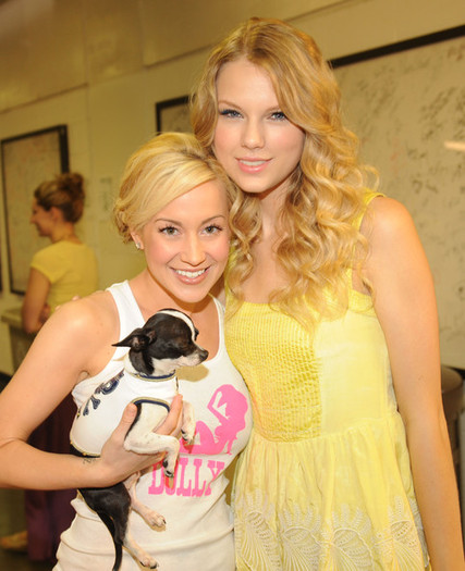 2009+CMT+Music+Awards+Rehearsals+Day+2+-6-QEMvFFYjl