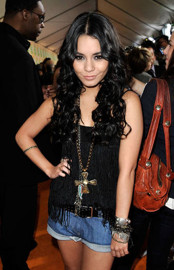 Nickelodeon 22nd Annual Kids Choice Awards 7RGKbhaSJlpl - vanessa anne hudgens