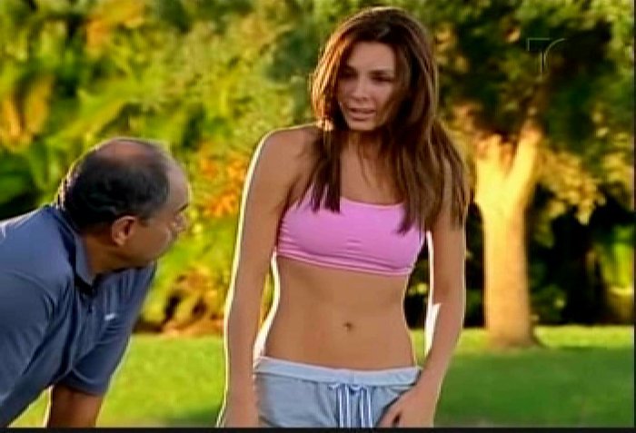 70ee52b62b03 - 0-Elizabeth Gutierrez-0