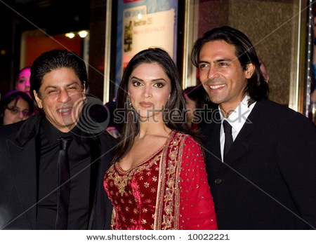 SRK,Deepika si Arjun - OM SHANTI OM