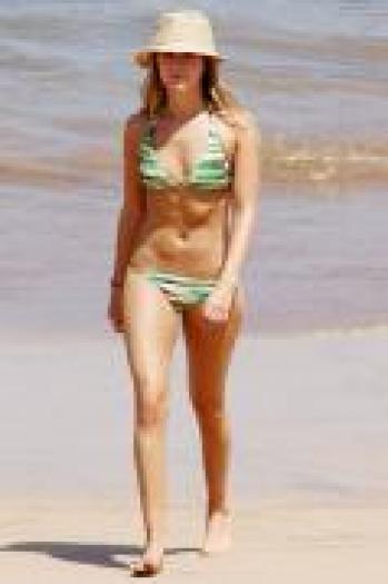 RZYJGHZIBPEPRFCZPHV - ashley tisdale