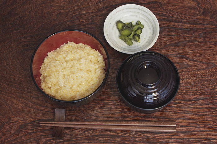 800px-Tamagokake-gohan - Mancare japoneza