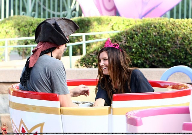 2mob2fp - Ashley and Scott spend a day at Disneyland together in Anaheim -August 23
