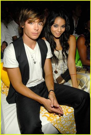 zanessa-teen-choice-awards-2007-10