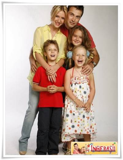 Tudor,Lia,Mirela,Carina si Codin