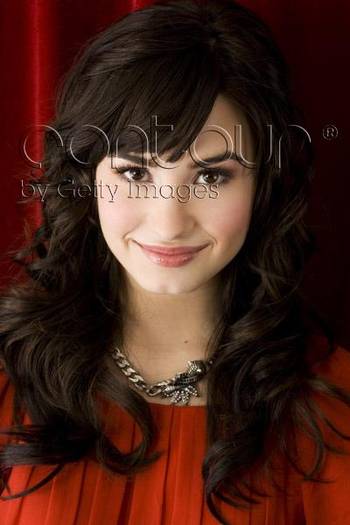 ps4 - Demi Lovato photoshop