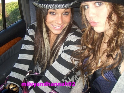 3002490836_ce35b36873 - personal  photo  of miley and hannah montana