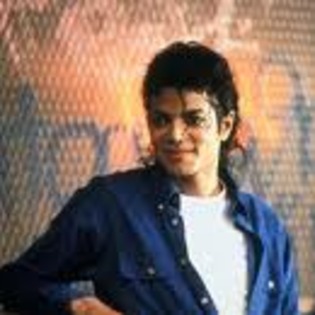 01OY1ECAGBM1WSCA8T490NCAT5VLQ8CA6XKDE3CAYUNCI7CAMJEJUDCA60LPJOCAJXSLBFCA8Y7GIMCAPL9MK3CAJ9P4IQCAQ8NJ - michael jackson poze noi