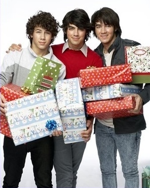 XDZNQHOVRGUKUNQQELX - MERRY CHRISTMAS JONAS BROTHERS