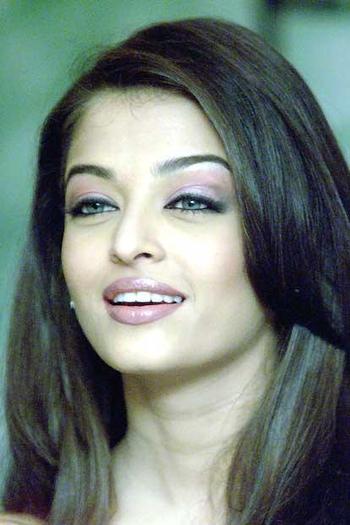 Aishwarya_Rai_N8RO2L