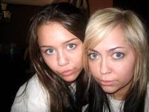 THNKGXCQLXKYEJGTUGM - miley and brandie