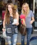 thumb_010 - Miley si mama sa in Los Angeles