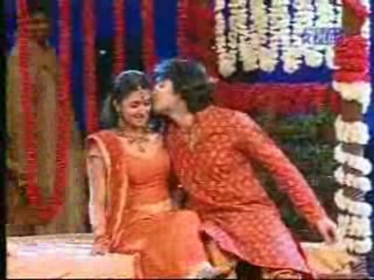 ESYQCARRUSLWXYSEKPE - Divyanka Tripathi