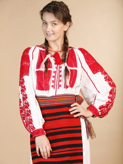 20uwod3 - Steliana Balacianu poze