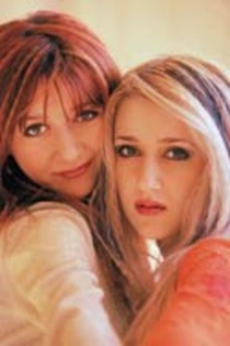 14775678972042_144_216_