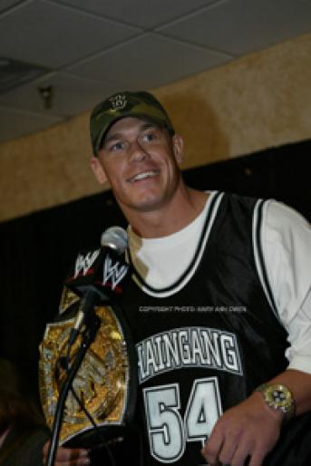 John Cena  - poze faine resling care merg