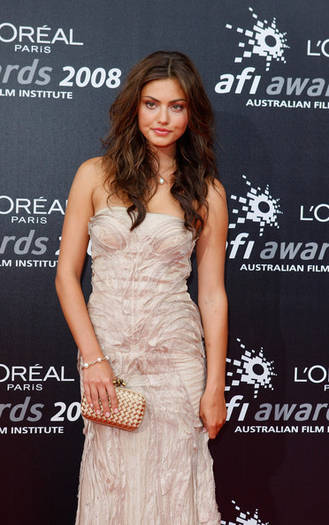 Phoebe Tonkin - concurs 4