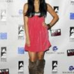 Vanessa_Hudgens_1246454589_1 - cine vrea id ale vedetelor