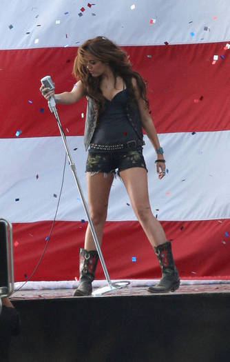 RWTOUHTMFIHLOUZUZNR - miley cyrus