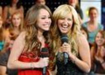 pii - miley cyrus and ashley tisdale