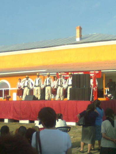 ANSAMBLUL BURNASUL DIN TELEORMAN