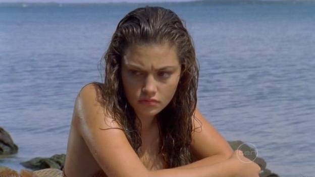 Phoebe Tonkin 16 - Club Phoebe Tonkin