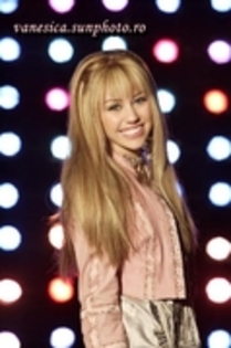 OAEBTQPAQYANTXULBTZ - Hannah Montana