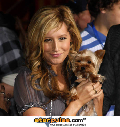  - club ashley tisdale