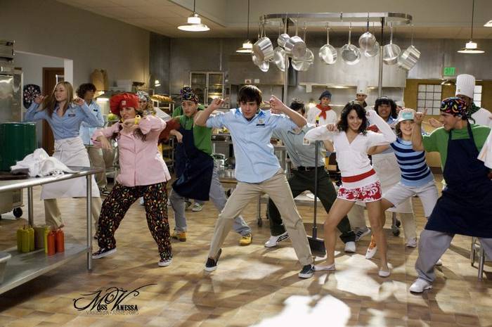 HIGHSCHOOLMUSICAL2_007 - Pentru iutu