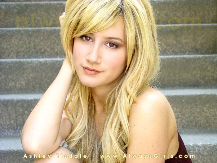 ashley_tisdale01