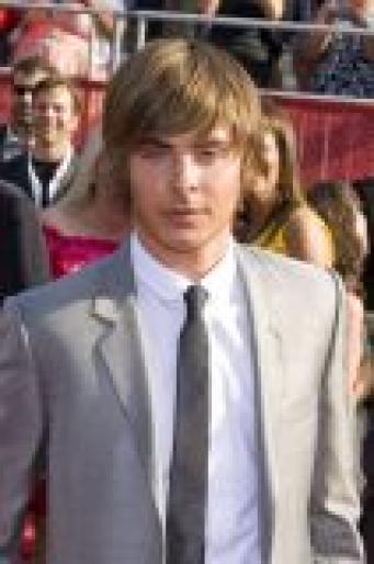 zac-efron_125 - poze cu zac efron