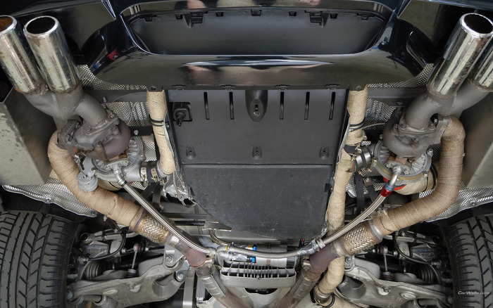 BMW_M5-turbo_640_1680x1050
