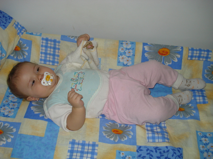 115 - Cu 'jucaria' mea preferata - Luna 10