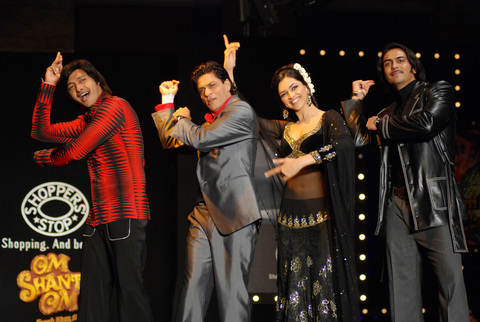 Shreyas Talpade,Srk,Deepika Padukone si Arjun Rampal