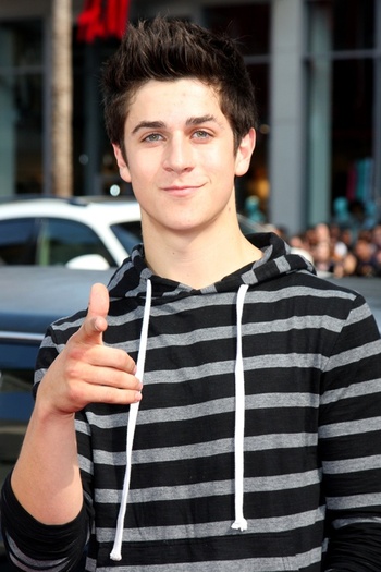 khphotos153447-david-henrie - David Henrie