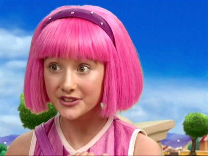 DOWWWFURTFIGVZMVFPC - Stefania Lazy Town