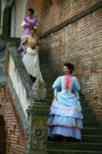 NPKMBZSWRFLOMHQTHOI - Aniela