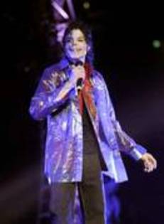 PQDTWLWGNKIDNNEBOXW - michael jackson