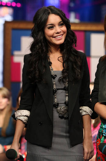 MTV TRL Presents Cast High School Musical 9lGkcyF683ul - vanessa anne hudgens