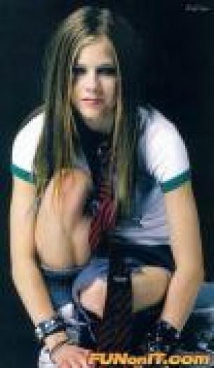 JHFISZDORQRHGXBVAGO - alte poze cu avril lavigne