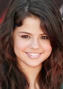 YPHSQEELUNKRRBHXDZW - poze cu Selena Gomez