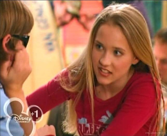 emilyosment-dot-org_hannahmontana-s1ep12-caps196