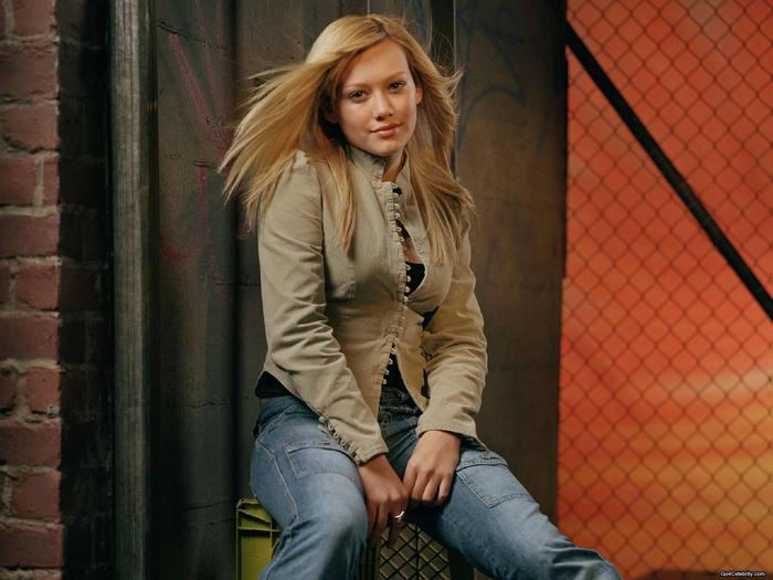 beauty-hilary-duff-3166007-1600-1200