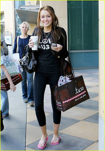 2637026899_9ac3f7e148 - miley cyrus