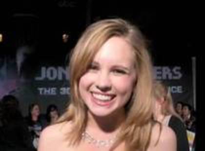 XRQSQKXMPRHNOBTBTJJ - meaghan martin