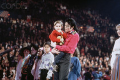 mj 4 - Michael Jackson sh copiii