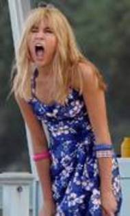 UEXBCQCHRPFQDKFTFXL - tot felul de vedete